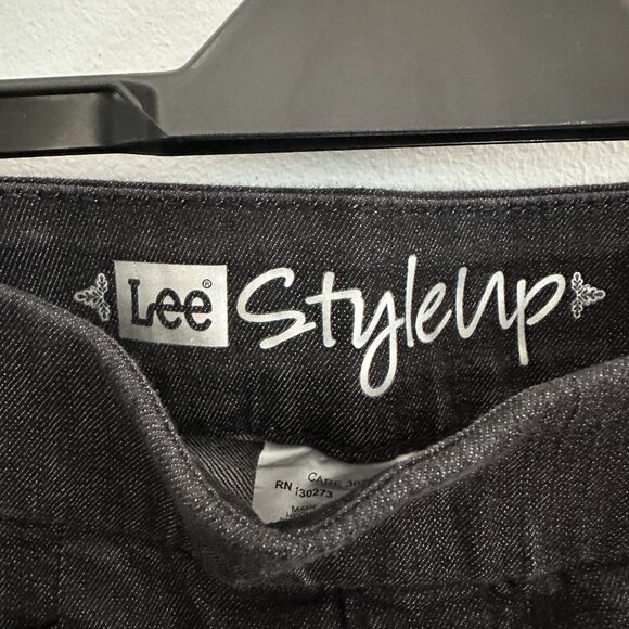 LEE Style Up Pull on Jeans Boot cut Black Size 4 Petite - Picture 7 of 7